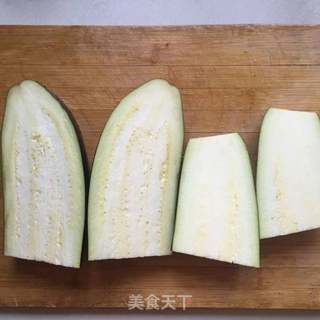 #ACA第四届烘焙大赛#造色情怀 蒜香烤茄子的做法步骤:2