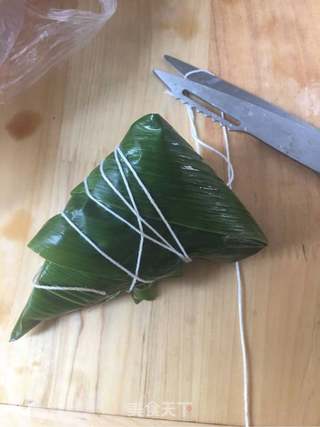 鲜肉香菇粽的做法步骤:21