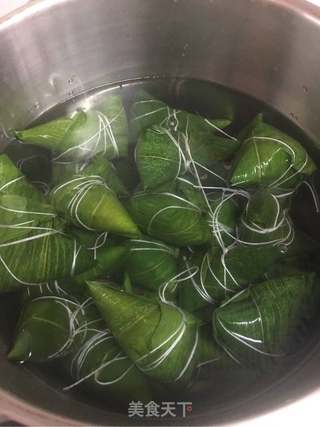 鲜肉香菇粽的做法步骤:23