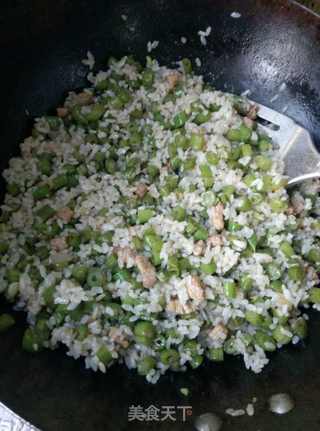 豆角炒饭的做法步骤：7
