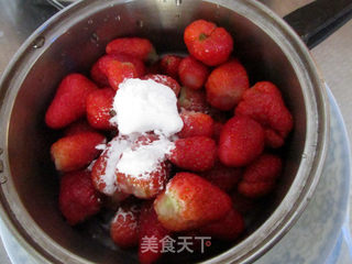 #ACA第四届烘焙大赛#造色情怀 草莓奶油双色布丁的做法步骤:5