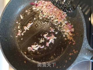 蒜蓉芝士焗波士顿龙虾的做法步骤:5
