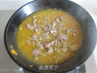 酸汤肥牛的做法步骤：11