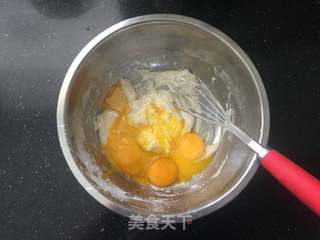 #ACA第四届烘焙大赛#造色情怀 粉色草莓蛋糕卷的做法步骤:5