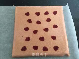 #ACA第四届烘焙大赛#造色情怀 粉色草莓蛋糕卷的做法步骤:18