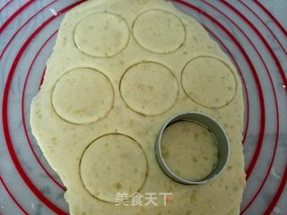 六一儿童节美食--笑脸土豆饼的做法步骤:6