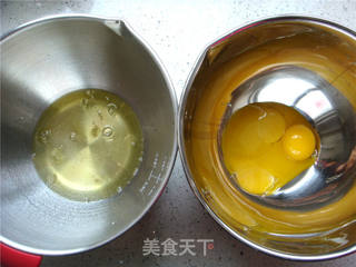 #ACA第四届烘焙大赛#造色情怀 八寸戚风蛋糕的做法步骤:2