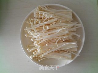 #ACA第四届烘焙大赛#造色情怀 五花肉金针菇卷的做法步骤:4