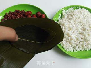 红豆花生红枣粽的做法步骤:4