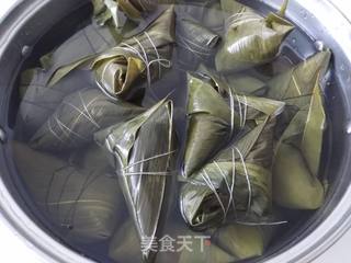 红豆花生红枣粽的做法步骤:7