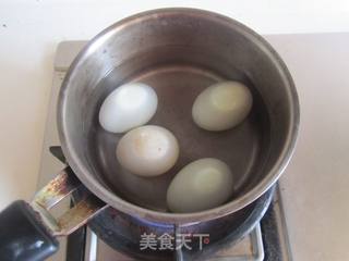 苋菜咸蛋面的做法步骤:2