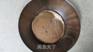 #ACA第四届烘焙大赛#造色情怀 可可软欧~不变的咖啡色情节的做法步骤:2