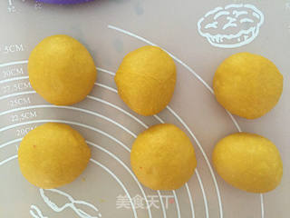 #ACA第四届烘焙大赛#造色情怀 向日葵椰蓉面包的做法步骤:15