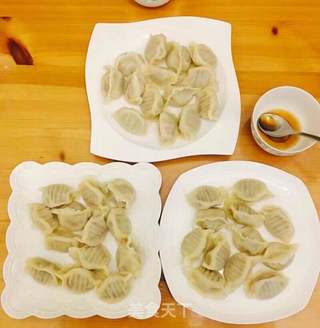 白萝卜三鲜水饺的做法步骤：8