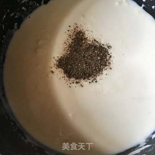 简易版意面奶酪白酱的做法步骤:3