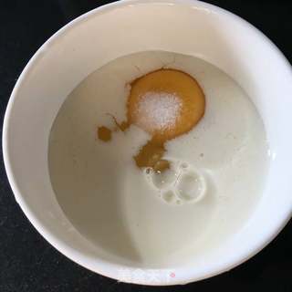 简易版意面奶酪白酱的做法步骤:2