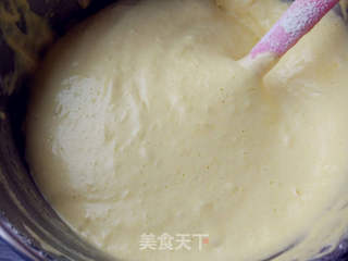 #ACA第四届烘焙大赛#造色情怀 白天鹅翻糖蛋糕的做法步骤:5