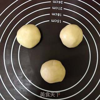 #ACA第四届烘培大赛#造色情怀 彩色螺旋酥·蛋黄酥的做法步骤:10