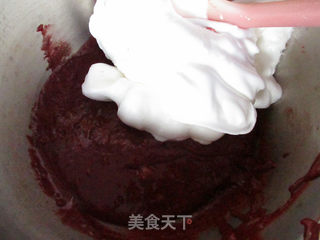 #ACA第四届烘焙大赛#造色情怀 红丝绒甜甜圈蛋糕的做法步骤：9