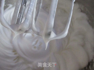 #ACA第四届烘焙大赛#造色情怀 红丝绒甜甜圈蛋糕的做法步骤:8