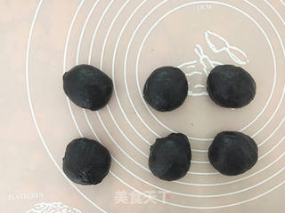 #ACA第四届烘焙大赛#造色情怀 米奇挤挤面包的做法步骤:6