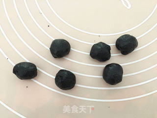 #ACA第四届烘焙大赛#造色情怀 米奇挤挤面包的做法步骤:9