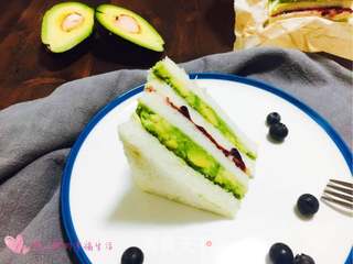 牛油果芝士三文治的做法步骤:12