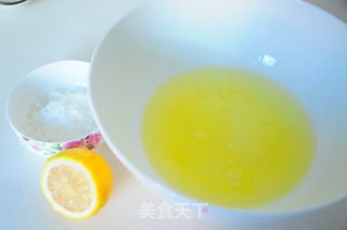 #ACA第四届烘焙大赛#造色情怀 香蕉戚风蛋糕的做法步骤：7