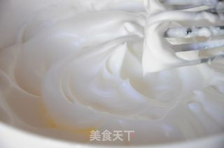 #ACA第四届烘焙大赛#造色情怀 香蕉戚风蛋糕的做法步骤：12