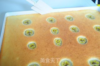 #ACA第四届烘焙大赛#造色情怀 香蕉戚风蛋糕的做法步骤：19