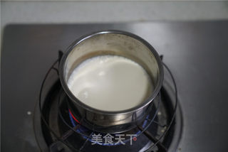 #ACA第四届烘焙大赛#造色情怀 杏仁巧克力蛋糕卷的做法步骤：10