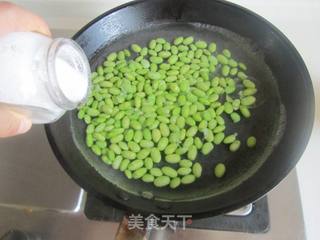 毛豆茭白炒肉丁的做法步骤:3