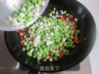 毛豆茭白炒肉丁的做法步骤:7