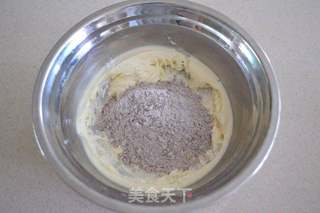 #ACA第四届烘焙大赛# 造色情怀 桑葚慕斯蛋糕的做法步骤:2