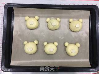 #ACA第四届烘焙大赛#造色情怀 小熊豆沙面包的做法步骤:14