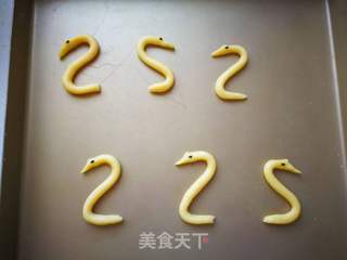 #ACA第四届烘焙大赛#造色情怀 天鹅酥的做法步骤:14