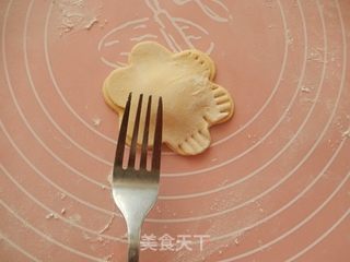 #ACA第四届烘焙大赛#造色情怀 花朵椰蓉南瓜酥的做法步骤:9