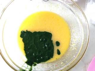 #ACA第四届烘焙大赛#造色情怀 菠菜泥蛋糕卷的做法步骤:4
