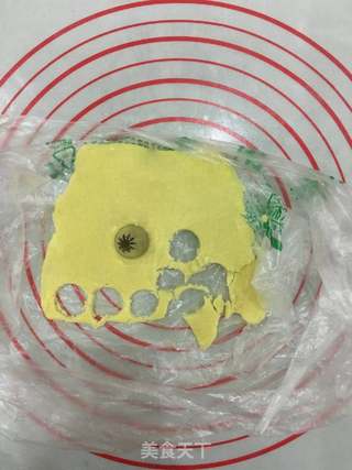 #ACA第四届烘焙大赛#造色情怀 龙猫泡芙的做法步骤:14
