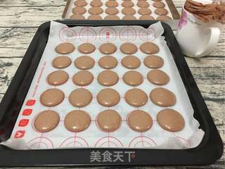 #ACA第四届烘焙大赛#造色情怀 巧克力马卡龙的做法步骤:18
