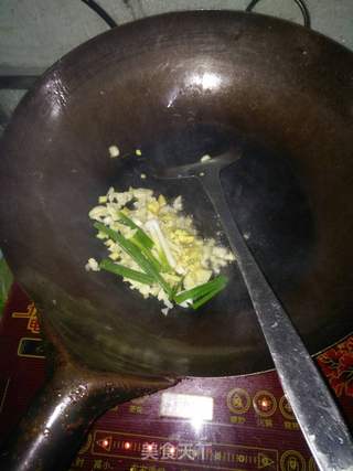 『湘味』孜然牛肉丁的做法步骤:7