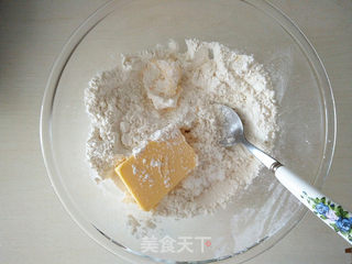 #ACA第四届烘焙大赛#造色情怀 甜蜜樱桃派的做法步骤:2