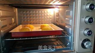#ACA第四届烘焙大赛#造色情怀 黄色南瓜面包的做法步骤:16