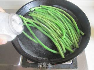 肉末橄榄菜炒豆角的做法步骤:2
