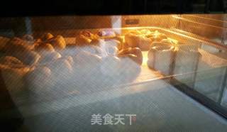 #ACA第四届烘焙大赛#造色情怀 紫薯花朵面包的做法步骤:15