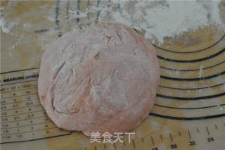 #ACA第四届烘焙大赛#造色情怀 苋菜汁桃花包的做法步骤:5
