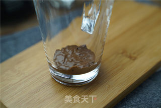 #ACA第四届烘焙大赛#造色情怀 巧克力拿铁的做法步骤：7