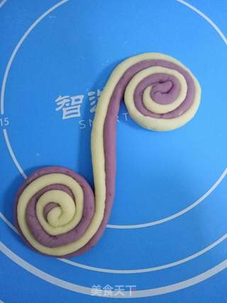 ＃ACA第四届烘焙大赛＃造色情怀 双色蝴蝶花饼干的做法步骤：9