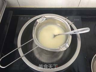 #ACA第四届烘焙大赛#造色情怀 白巧克力花朵慕斯的做法步骤：13