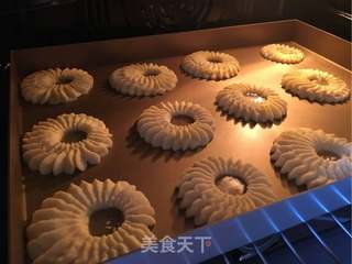 #ACA第四届烘焙大赛#造色情怀 玻璃糖曲奇的做法步骤:16